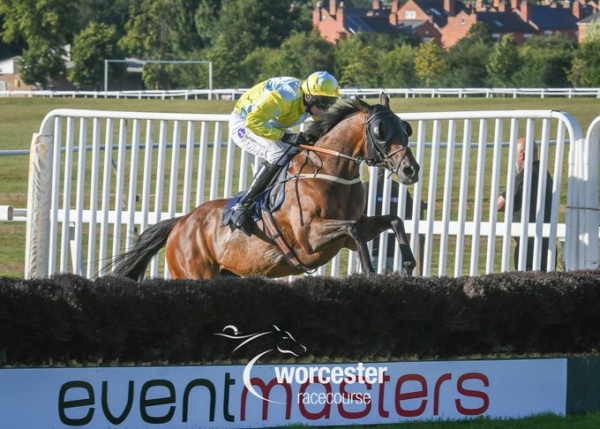 Eventmasters Corporate hospitality Worcester Sponsored Horse Racing 2024, Worcester Racecourse