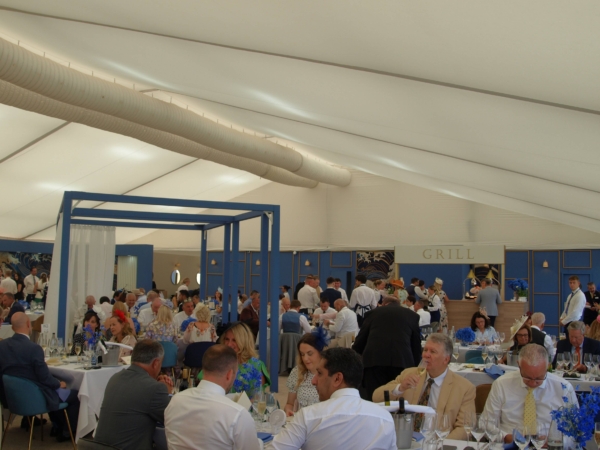 Royal Ascot Furlong Club Inside