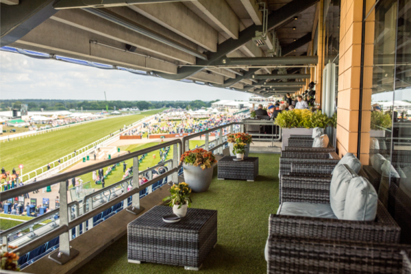 Ascot Hospitality » QIPCO King George Diamond Day » QIPCO King George Diamond Day Hospitality - Windsor Forest Restaurant-Balcony View