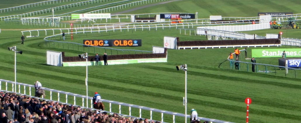 Cheltenham Hunter Chase Evening 2024 - Cheltenham Racecourse - Private Grandstand Box Hospitality - Horse Racing