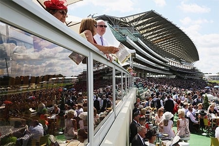 QIPCO King George Diamond Day 2025 - Ascot Racecourse - Furlong Restaurant Hospitality - Balcony view