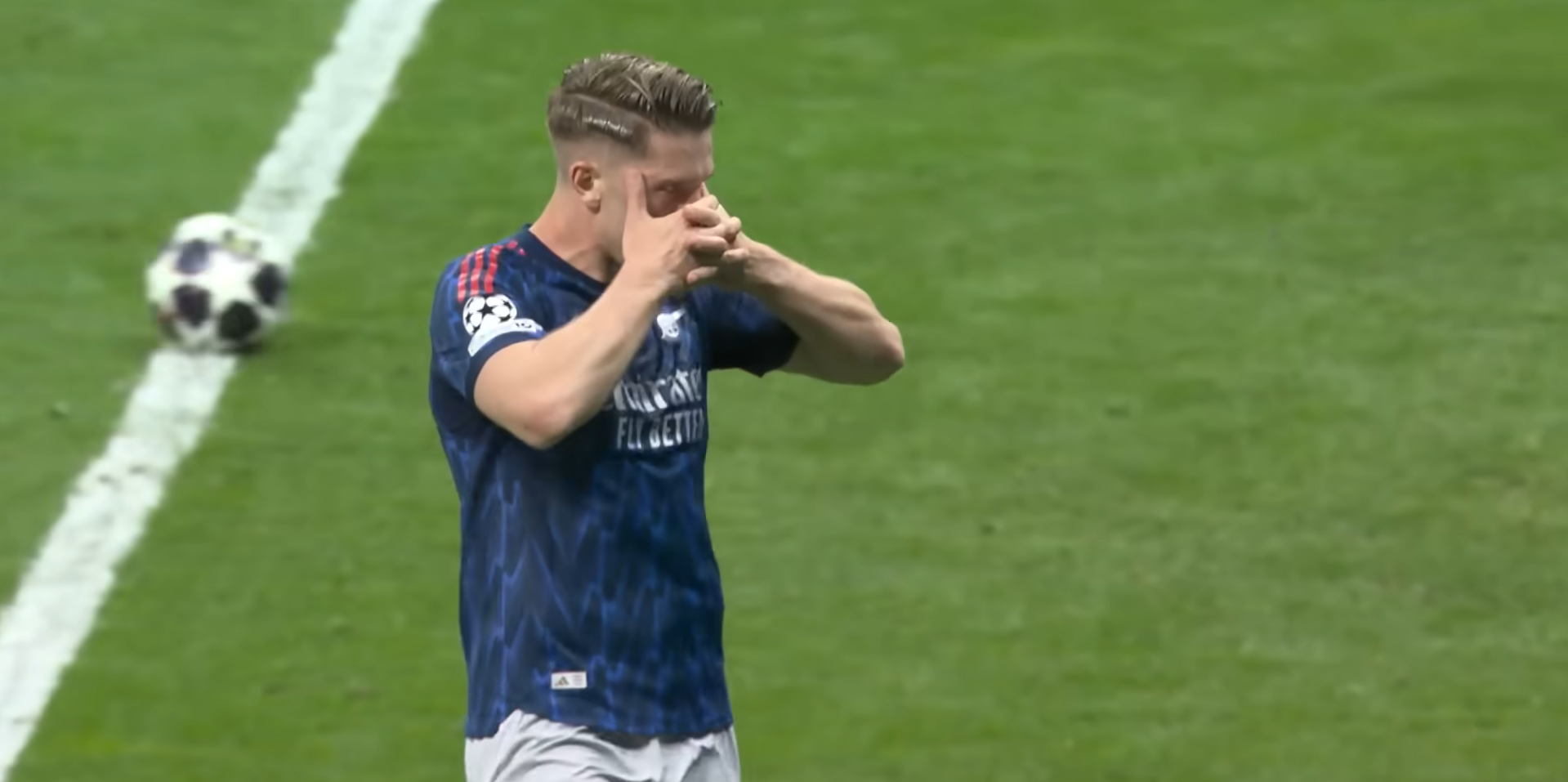 Viktor Gyokeres celebrates Arsenal's opener against Atletico Madrid